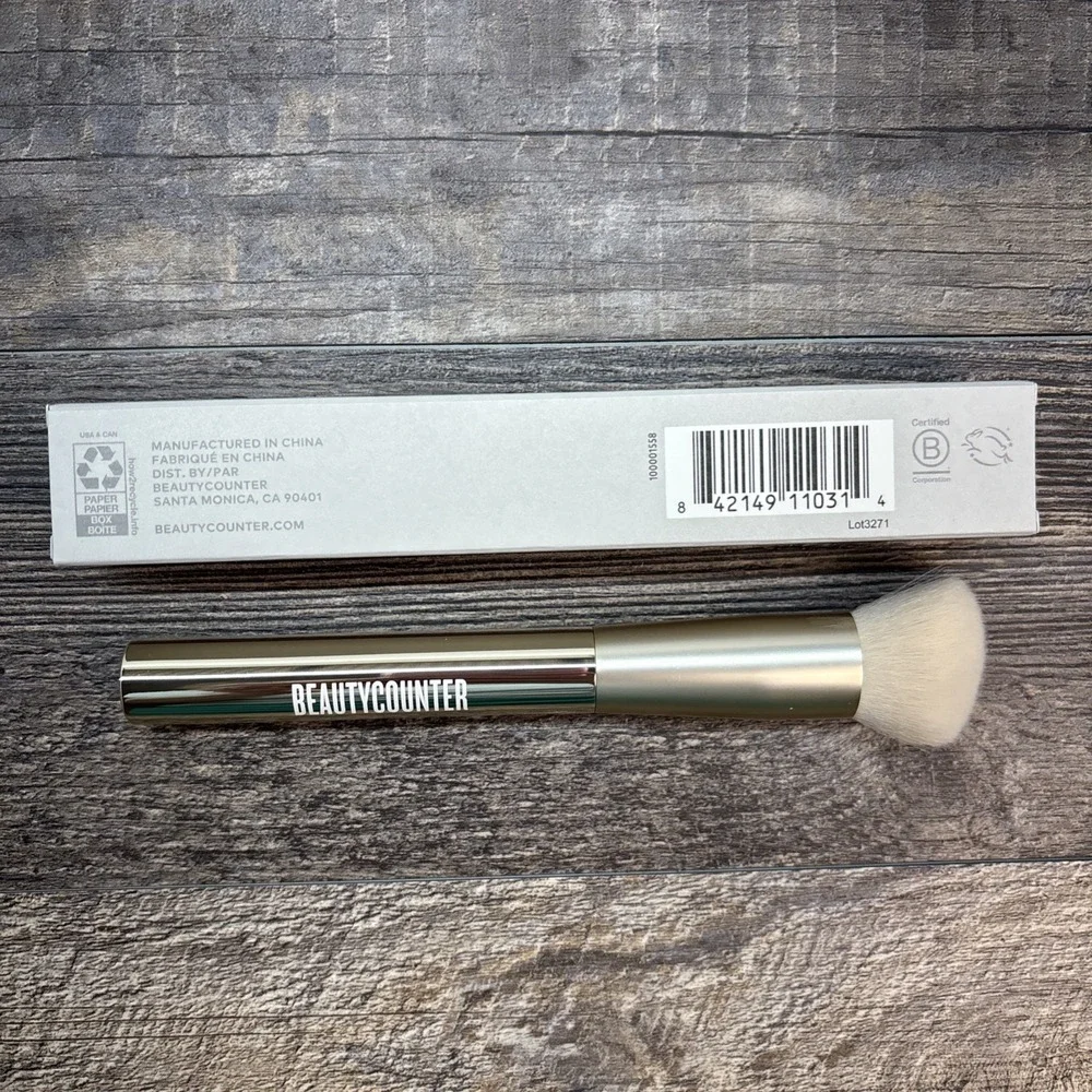 Beautycounter Cream Bronzer Brush NEW
